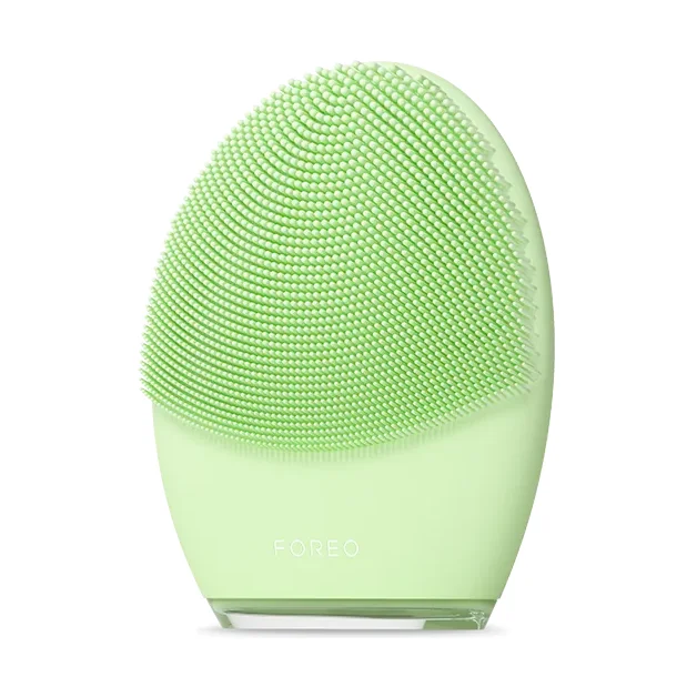 FOREO LUNA 4 facial cleansing device in mint green front view