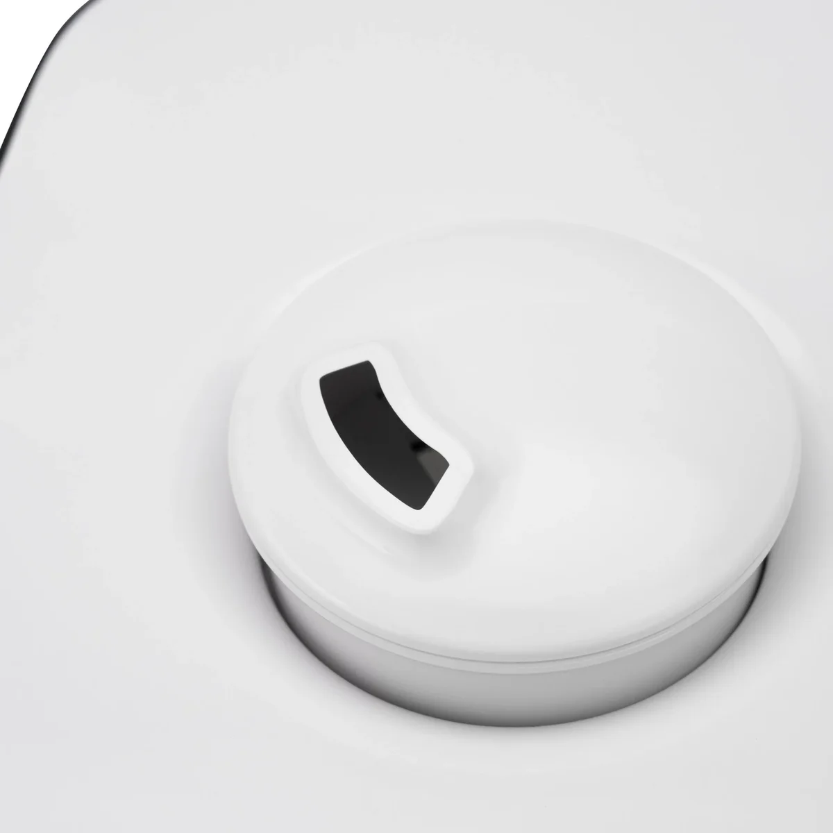 Close-up of the Levoit Classic 300S top-fill cap and water tank lid