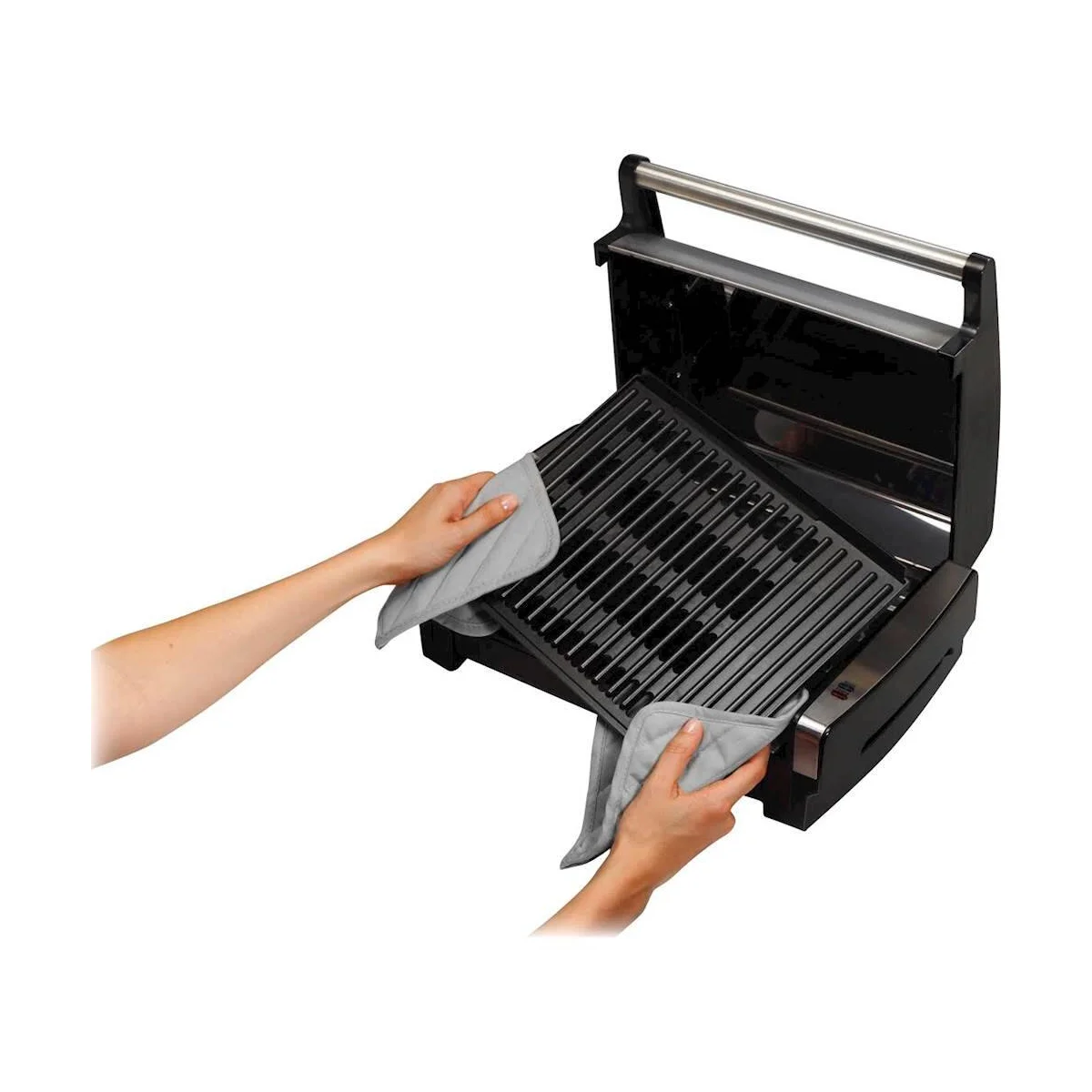 Hands with oven mitts lifting the removable nonstick grill plate out of the Hamilton Beach 25361 Searing Grill